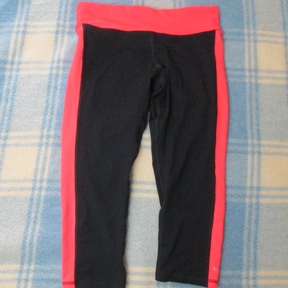 Champion Pants - Medium Champion Capris